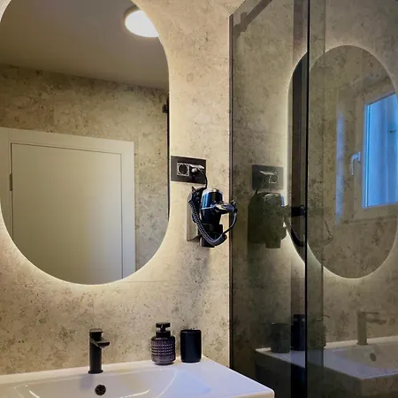 Center #9 Apartman *